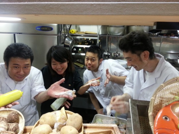 天神店の看板メニューを看板娘がご紹介！